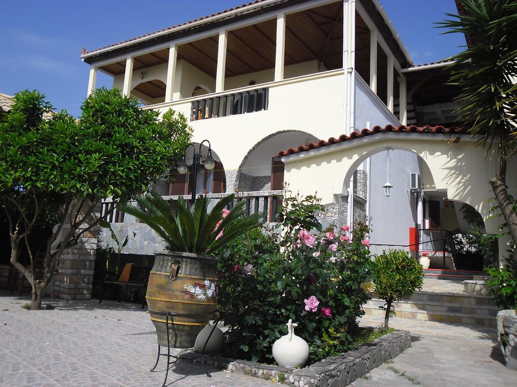 Villa Maria Chrani Eksteriør bilde